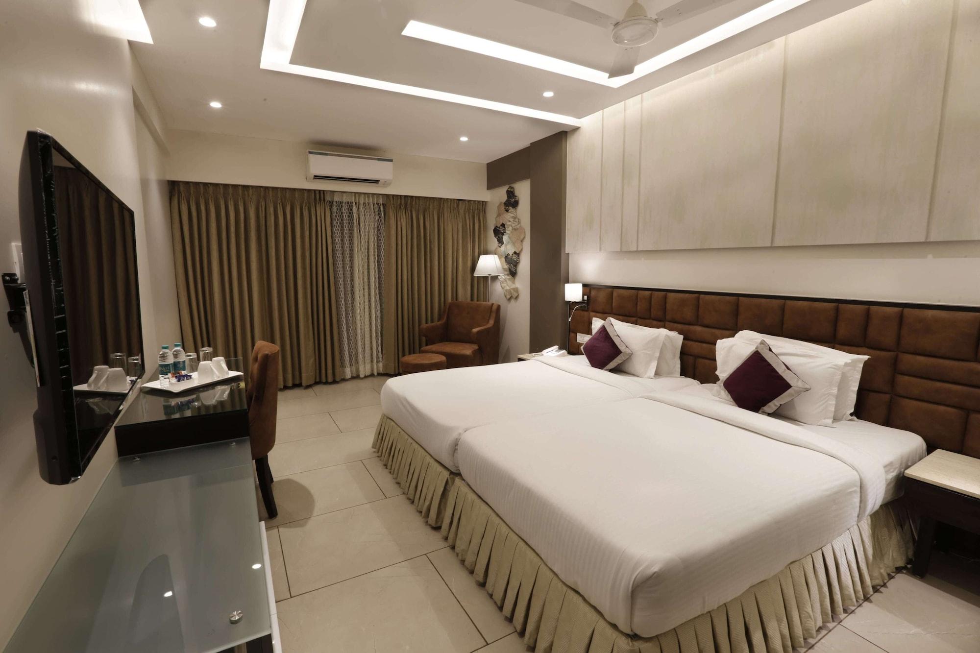 Отель The Flora Grand, Vasco, Goa Васко-да-Гама Экстерьер фото