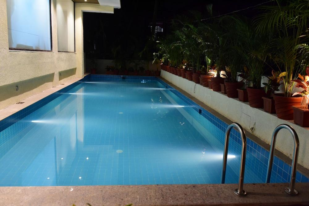 Отель The Flora Grand, Vasco, Goa Васко-да-Гама Экстерьер фото