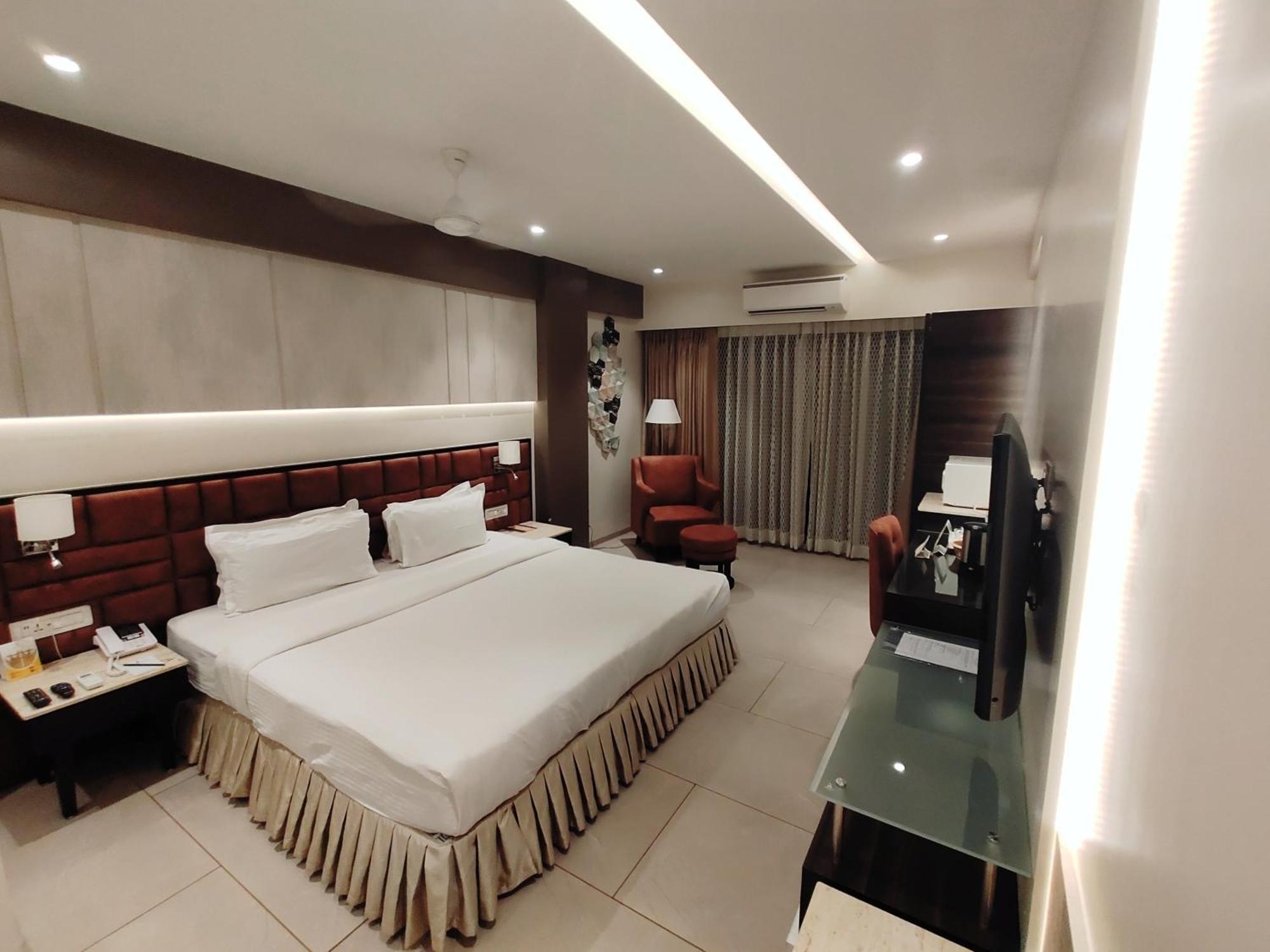 Отель The Flora Grand, Vasco, Goa Васко-да-Гама Экстерьер фото