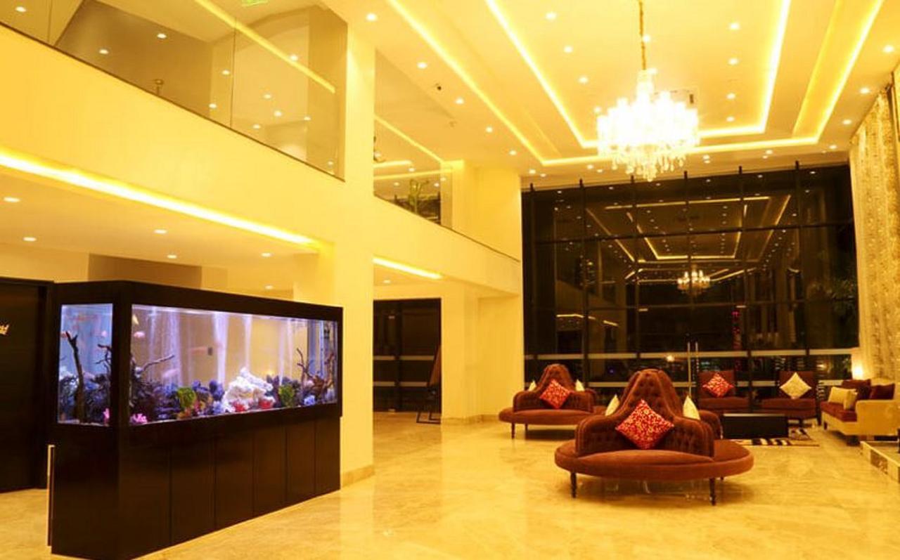 Отель The Flora Grand, Vasco, Goa Васко-да-Гама Экстерьер фото