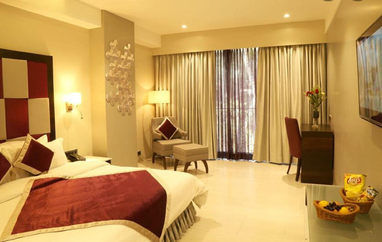 Отель The Flora Grand, Vasco, Goa Васко-да-Гама Экстерьер фото
