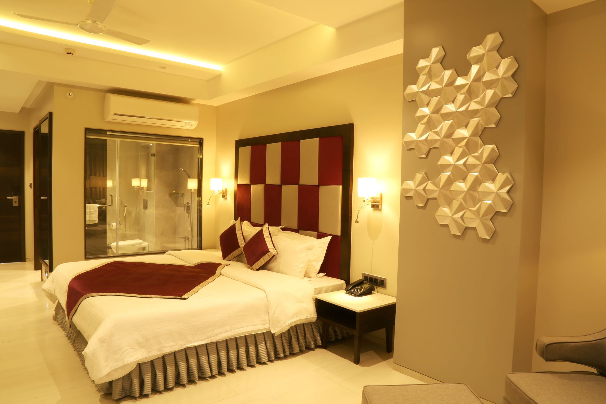 Отель The Flora Grand, Vasco, Goa Васко-да-Гама Экстерьер фото
