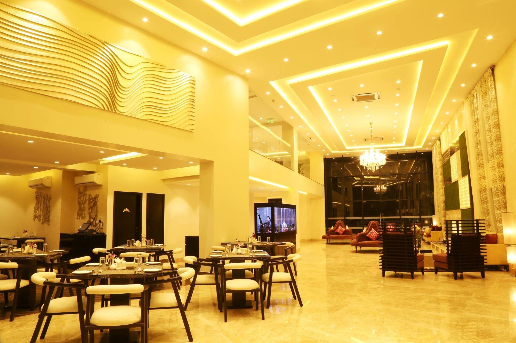 Отель The Flora Grand, Vasco, Goa Васко-да-Гама Экстерьер фото